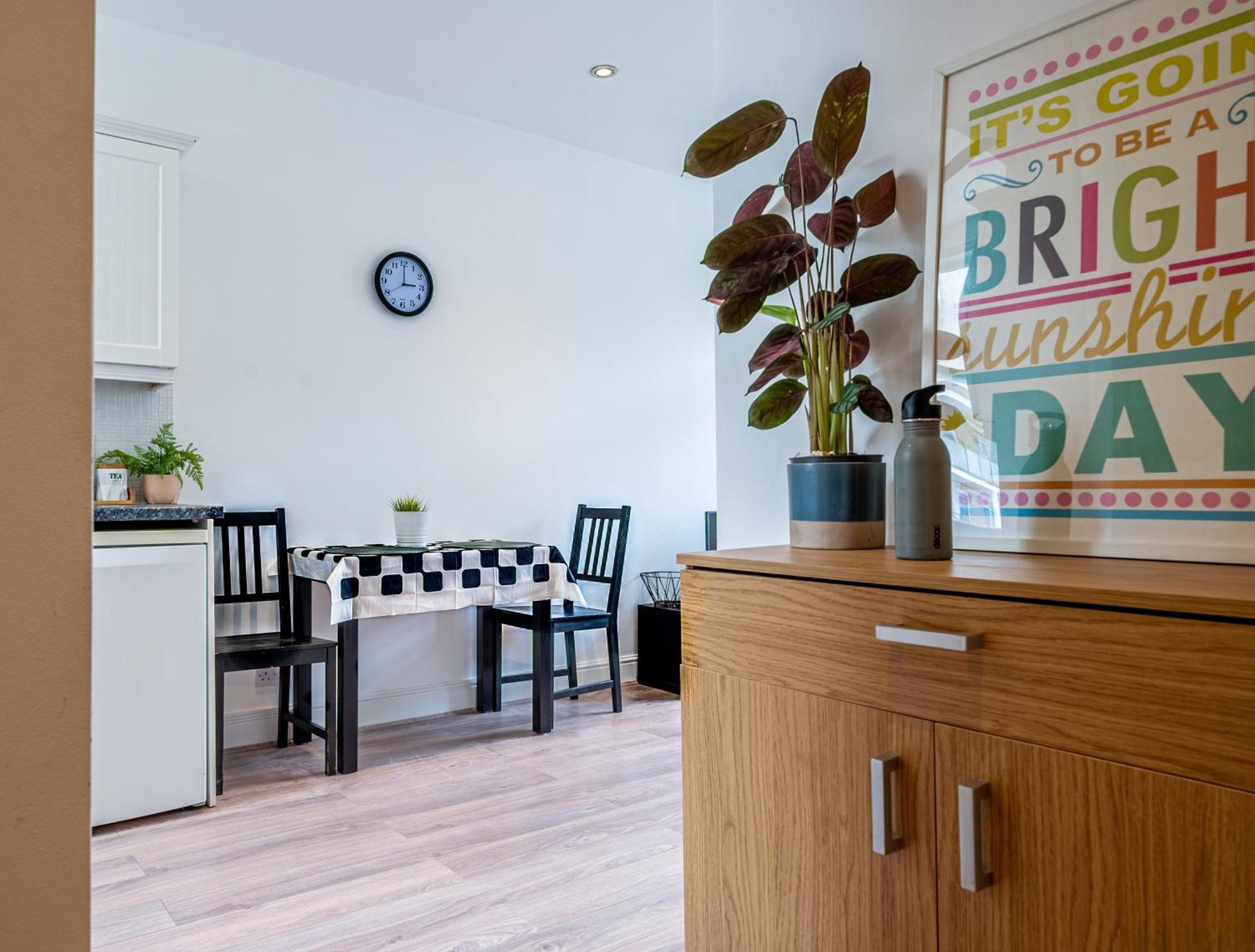 Апартаменти One-Bed Flat, Kensington, Bank Payment To The Host Within 24H From The Reservation Лондон Екстер'єр фото