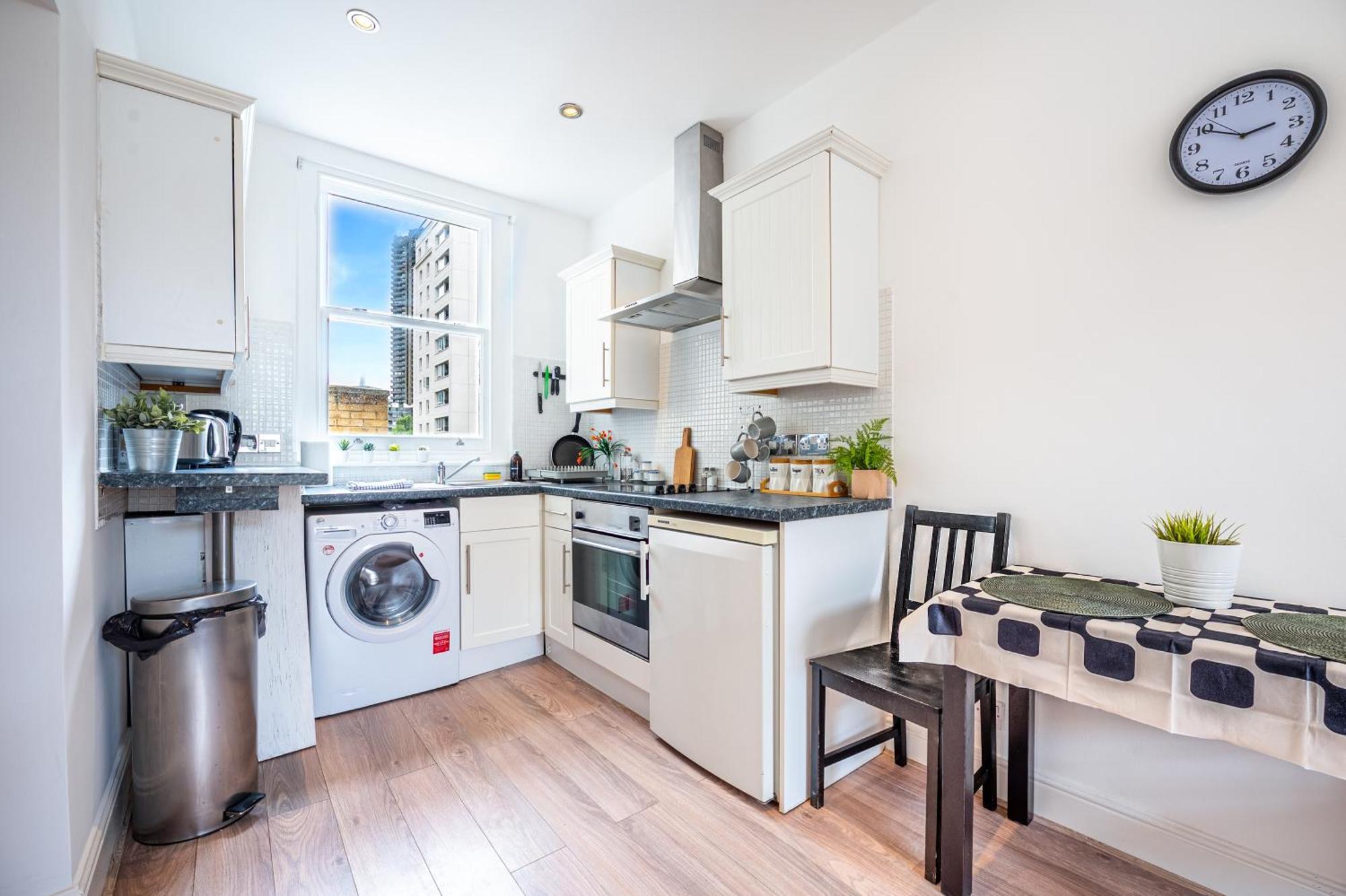 Апартаменти One-Bed Flat, Kensington, Bank Payment To The Host Within 24H From The Reservation Лондон Екстер'єр фото