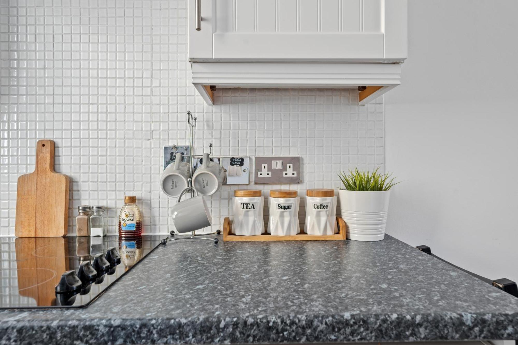 Апартаменти One-Bed Flat, Kensington, Bank Payment To The Host Within 24H From The Reservation Лондон Екстер'єр фото
